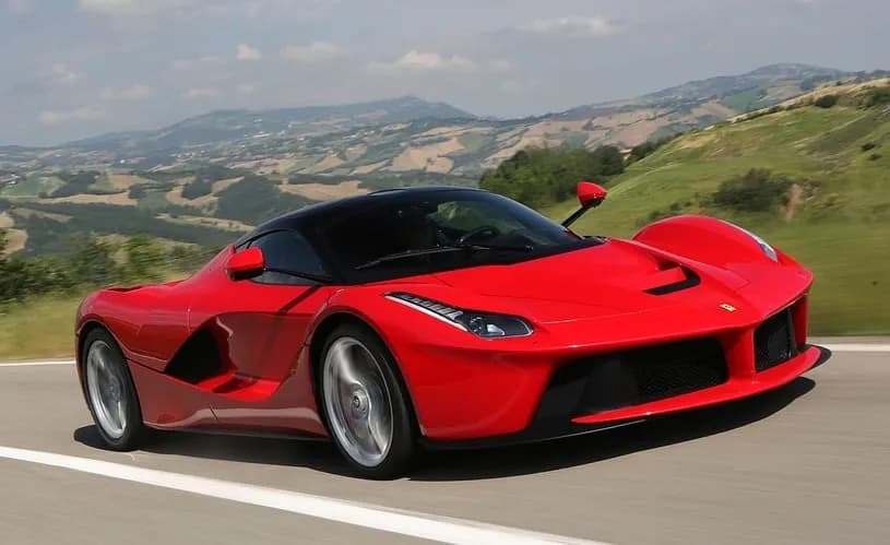 Ferrari LaFerrari ile kosztuje? Sprawdź ceny nowych i używanych modeli