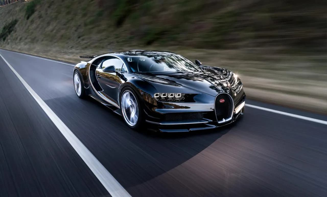 Bugatti Chiron ile koni: moc, osiągi i niesamowite przyspieszenie