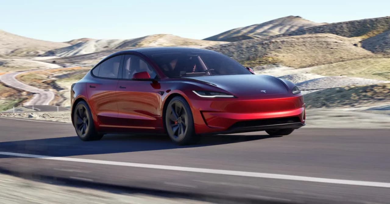 Tesla Model 3 ile koni - porównanie mocy wersji i ich osiągi